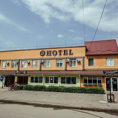 Jj Hotel Vynohradiv Eksteriør bilde