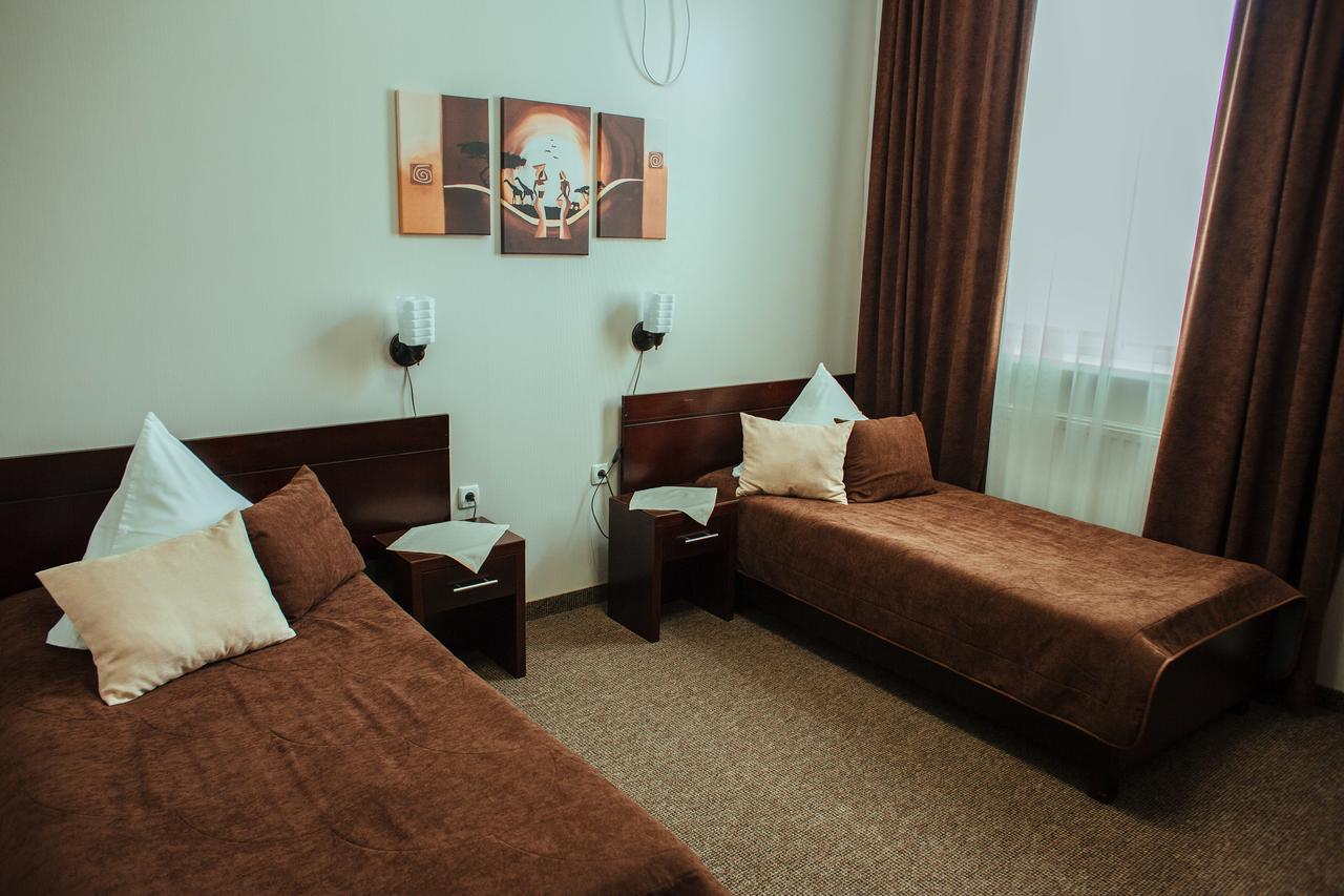 Jj Hotel Vynohradiv Eksteriør bilde